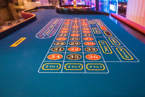 Sic Bo Dadu live dealer interface showing dice roll and betting options
